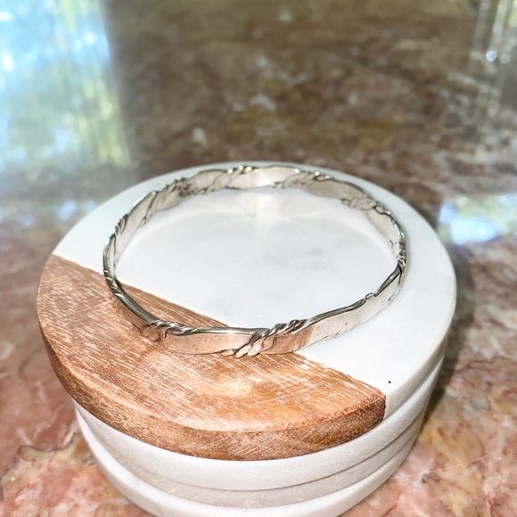 Taxco Mexico Silver Bangle Bracelet Twiste… - Picture 4 of 6